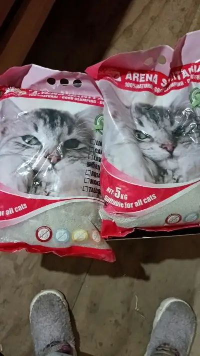 Arena sanitaria para gatos 5kg aglomerante - miniatura 1