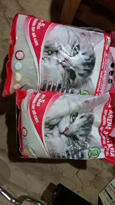 Arena sanitaria para gatos 5kg aglomerante - miniatura 2