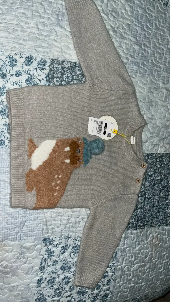 Suéter gris para niño con diseño - 1