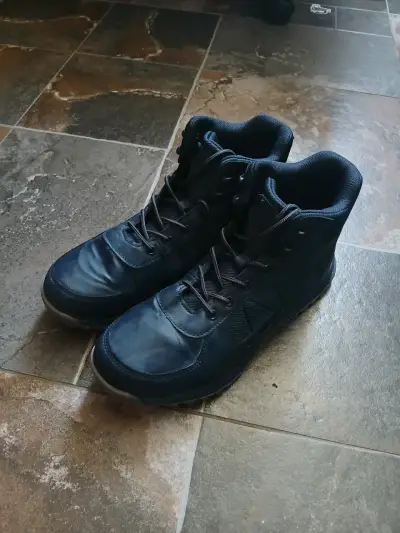 Botas de cuero negras para hombre - miniatura 1
