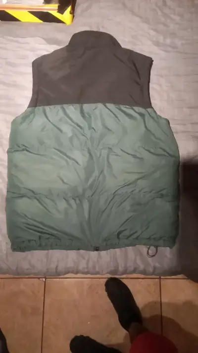 Chaleco acolchado bicolor para hombre - miniatura 2