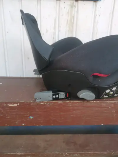 Asiento elevador para auto Infanti negro - miniatura 2