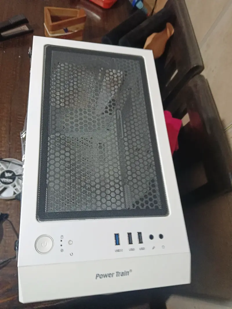 Gabinete de PC blanco con panel de vidrio - 5