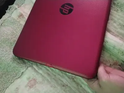 i7 HP Notebook 14-ac - miniatura 2