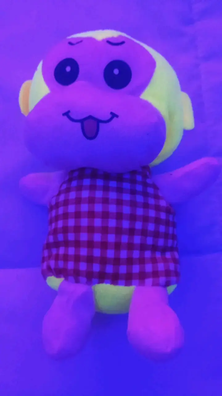 Peluche de mono con vestido a cuadros - 2