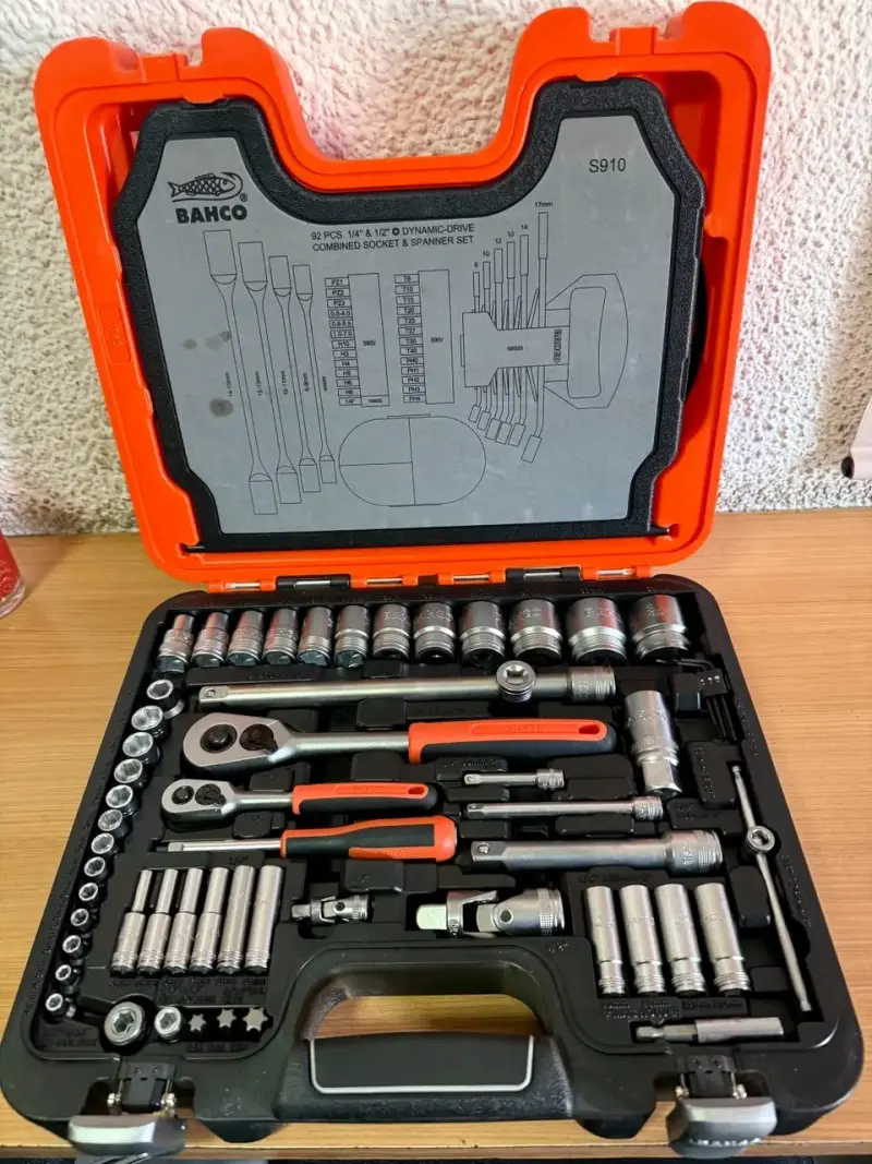 SET DE DADOS 1/4 Y 1/2'' 92 PZAS S910 - 2