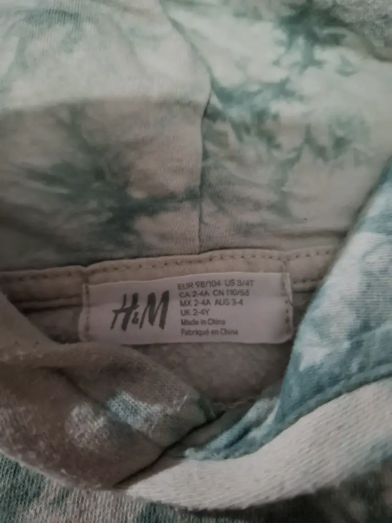 Polerón con capucha tie-dye verde H&M - 2