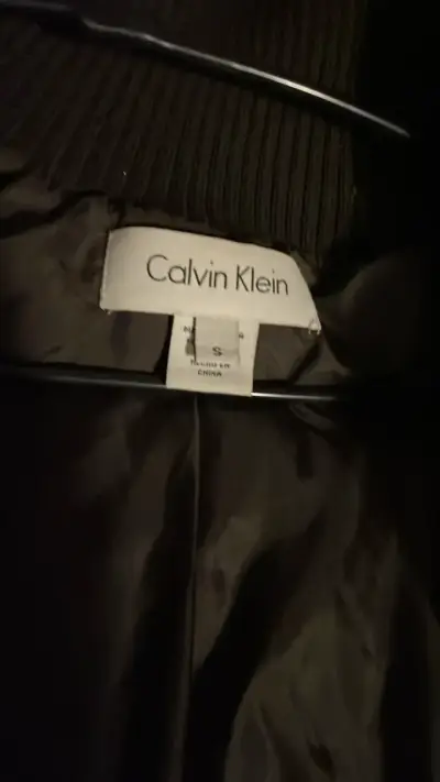 Chaqueta acolchada chocolate Calvin Klein - miniatura 3