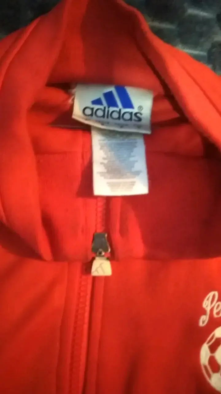 Chaqueta deportiva Adidas roja con logo - 2