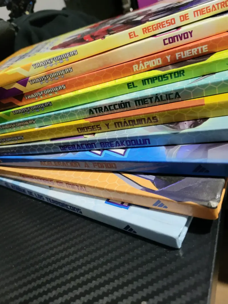 Libros de la seria "Transformers Prime" - 4