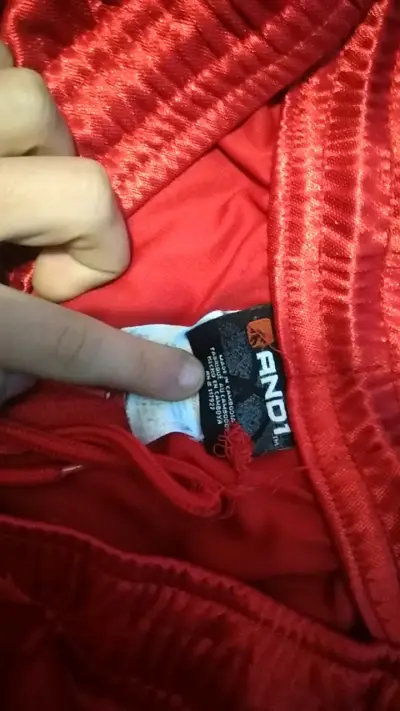 Shorts deportivos rojos para hombre - miniatura 3