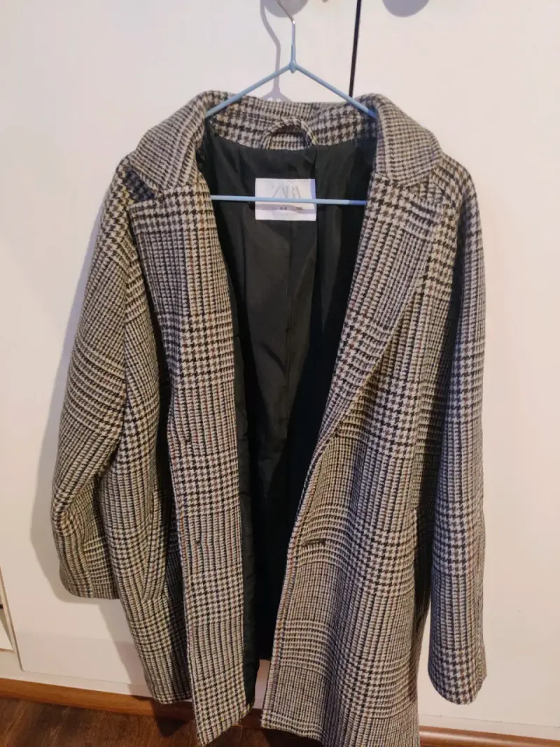Abrigo Zara de cuadros estilo clásico - 1