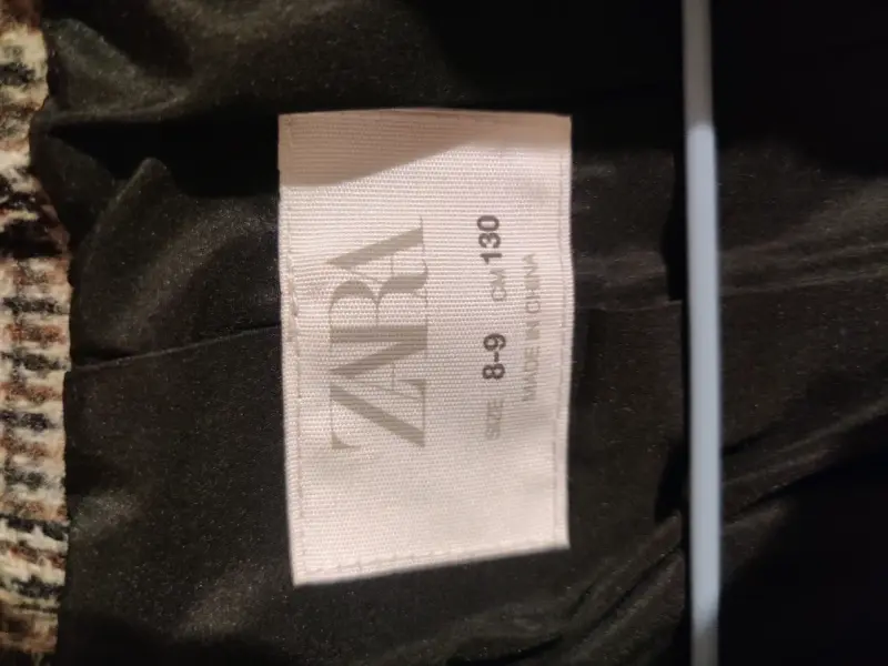 Abrigo Zara de cuadros estilo clásico - 4