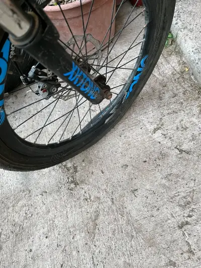 Bicicleta Yxtong con frenos de disco - miniatura 3