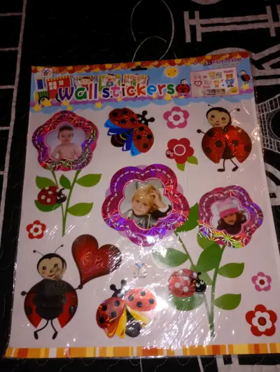 Stickers decorativos de pared con mariquitas - miniatura 1