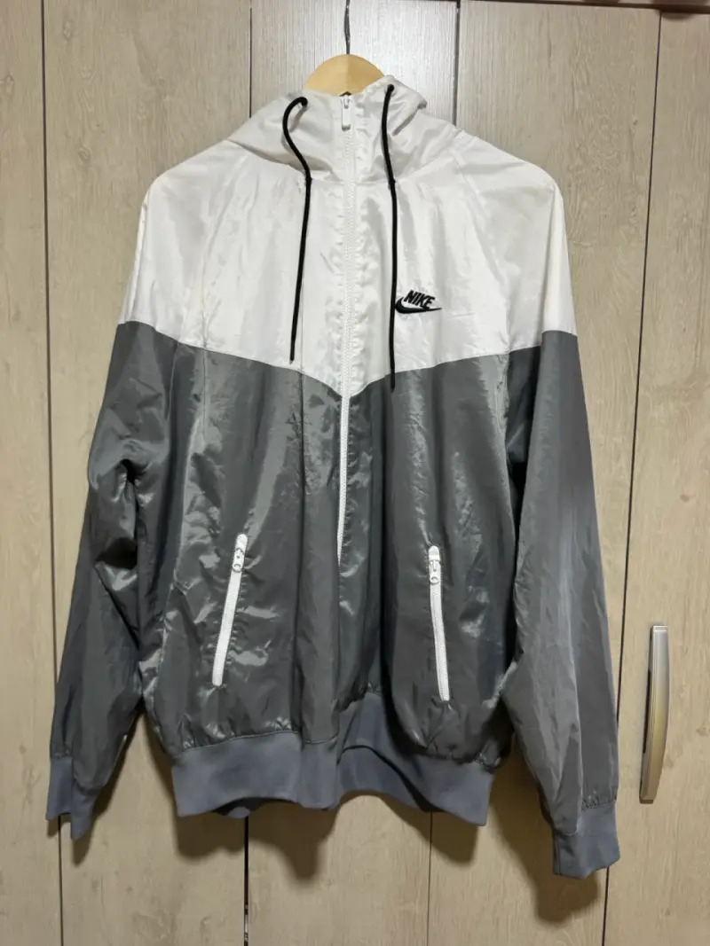 Cortavientos Nike y Jordan - 2