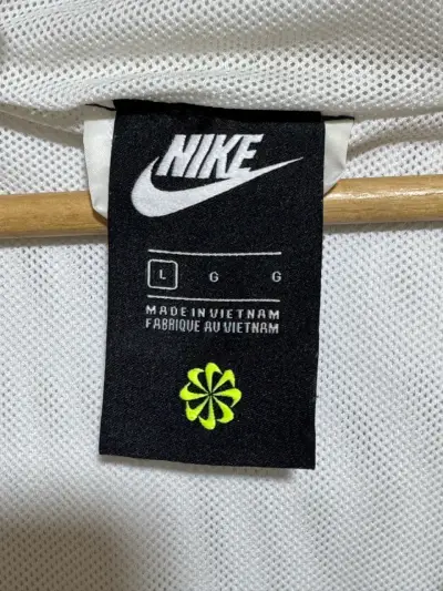 Cortavientos Nike y Jordan - miniatura 4