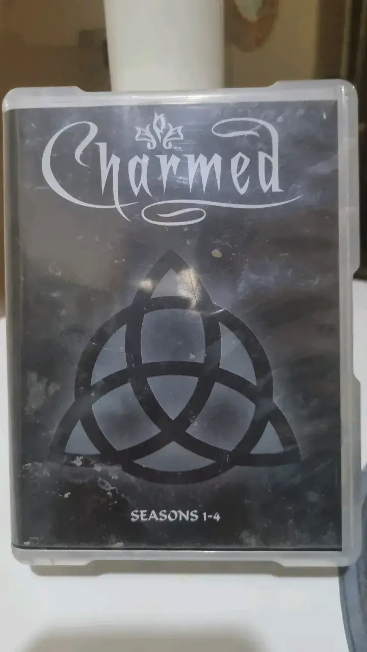 Colección DVD Charmed Temporadas 1-4 - 1