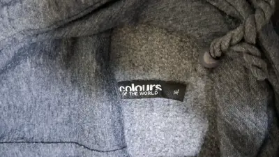Polerón con capucha gris oscuro para hombre - miniatura 3