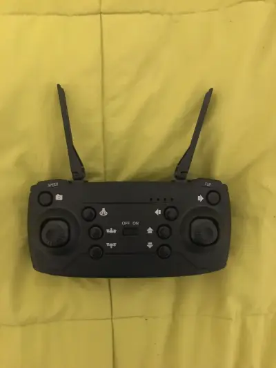 Drone plegable con control remoto y estuche - miniatura 2
