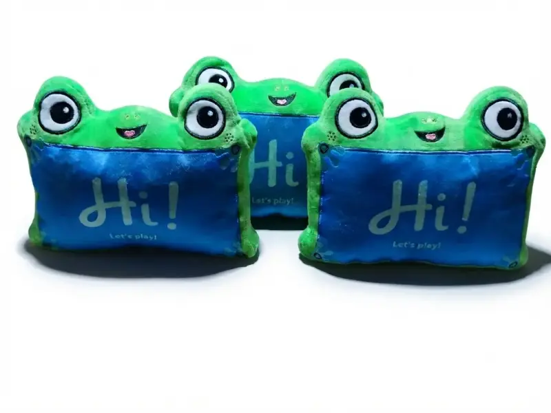 Cojín de peluche rana verde y azul - 2