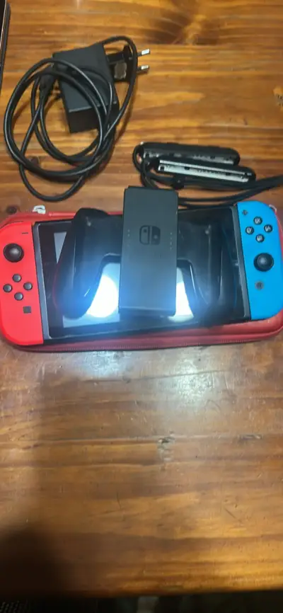 Consola Nintendo Switch con accesorios - miniatura 2