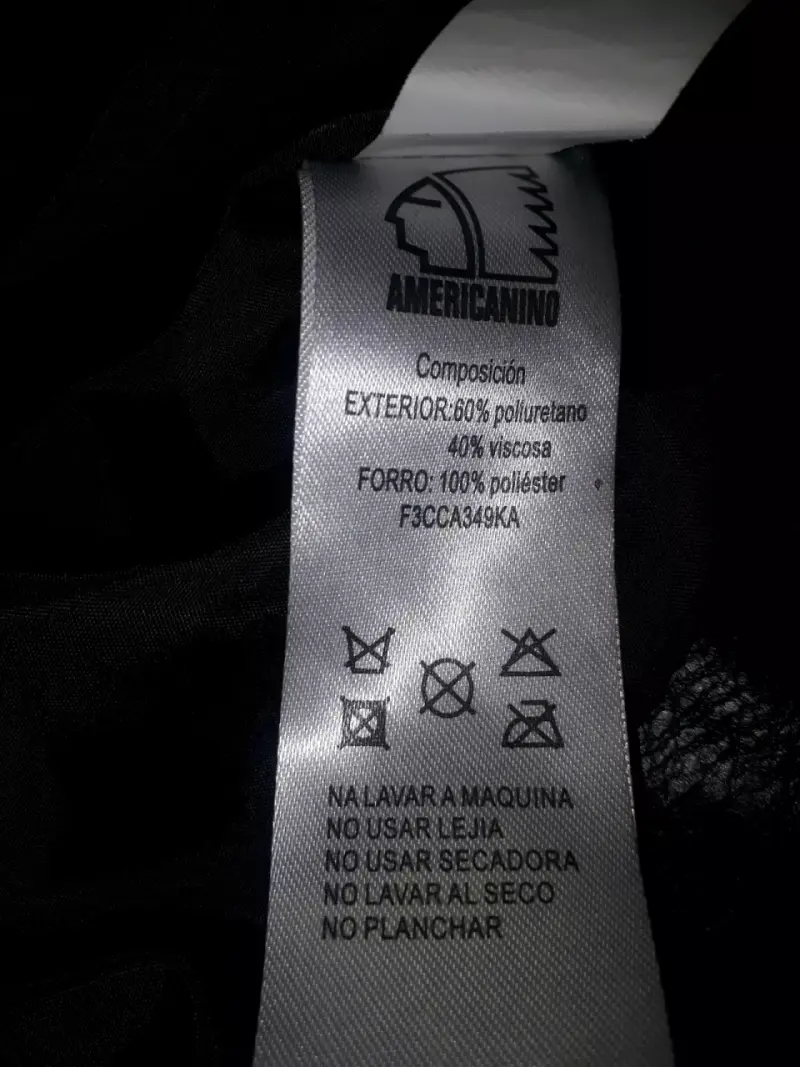 Chaqueta negra con cierre - 3
