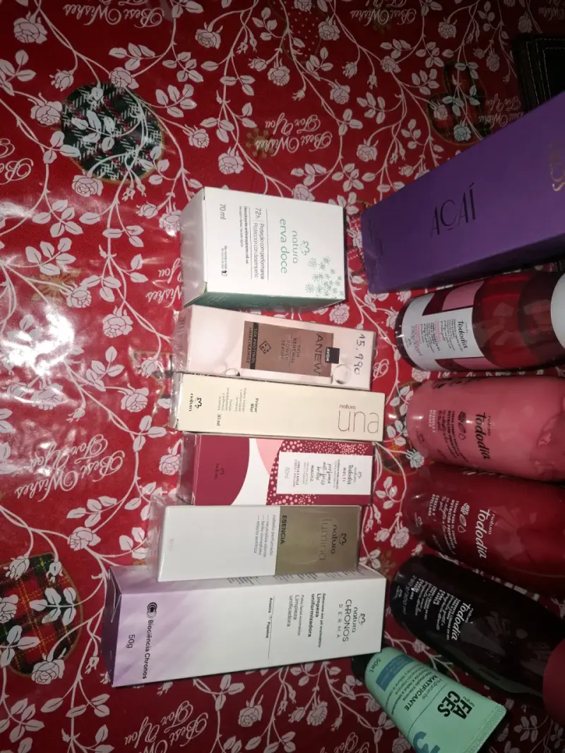 Lote de productos Natura y Avon variados - 2
