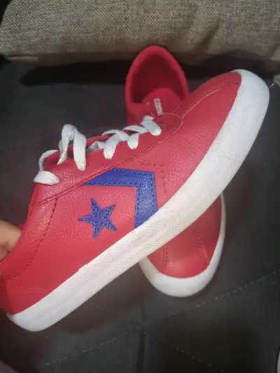 Zapatillas deportivas rojas Converse - miniatura 1