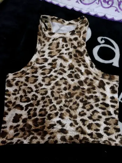 Top sin mangas estampado animal print - miniatura 1