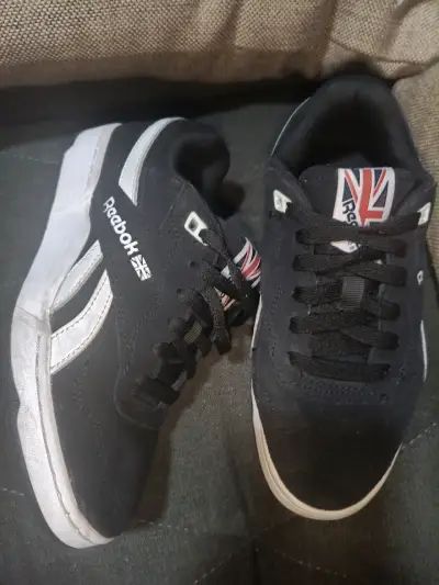 Zapatillas deportivas negras Reebok clásicas - miniatura 3