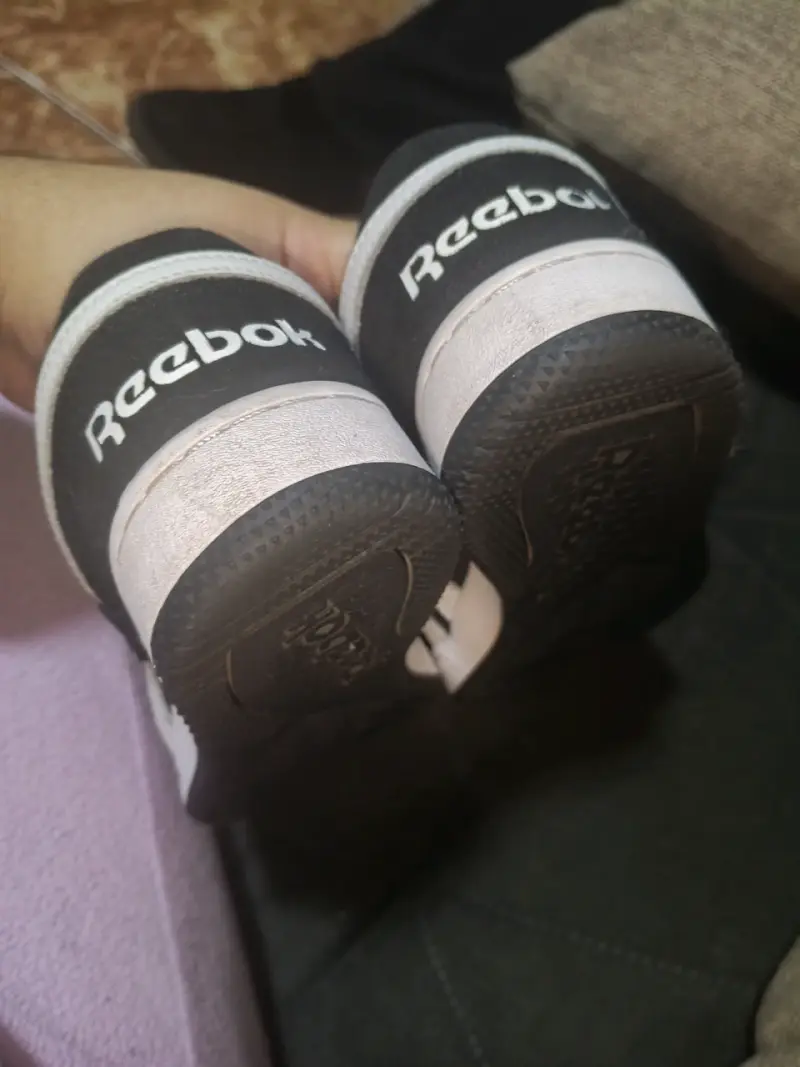 Zapatillas deportivas negras Reebok clásicas - 4