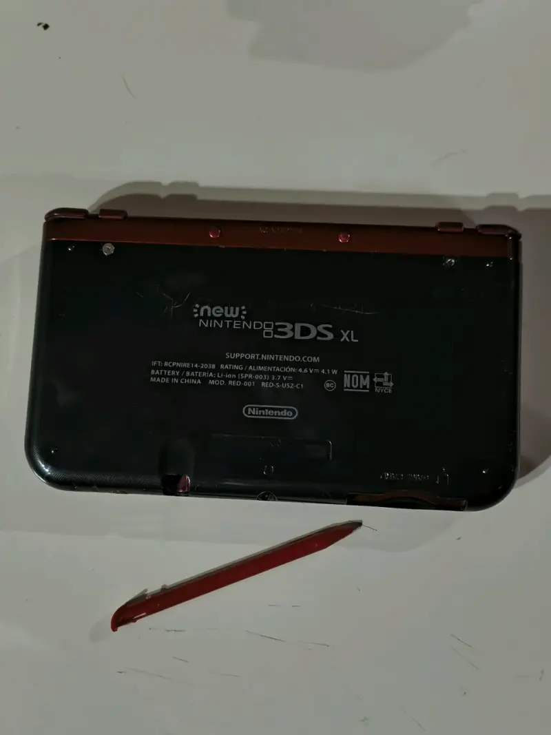 Consola portátil New 3DS XL con magia (liberada) - 3