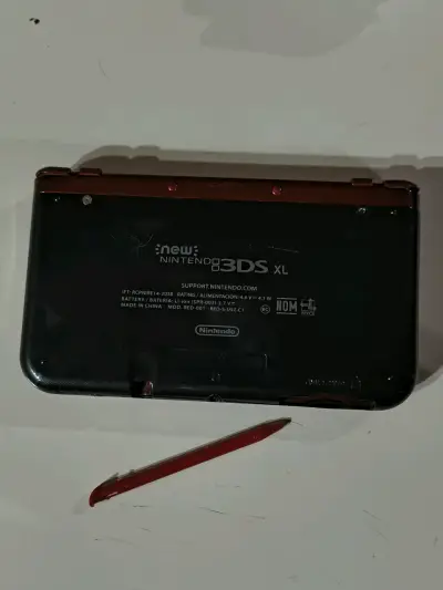 Consola portátil New 3DS XL con magia (liberada) - miniatura 3