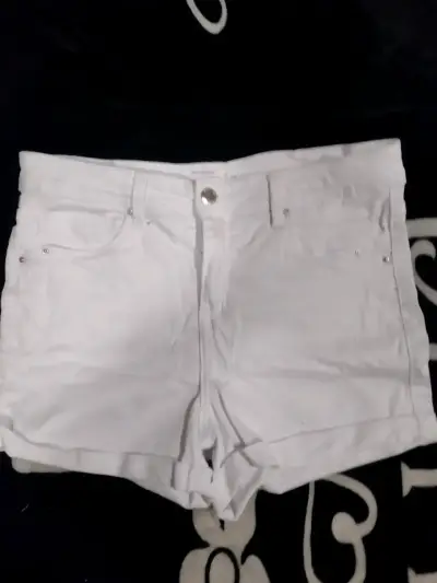Shorts blancos de mezclilla para mujer - miniatura 1