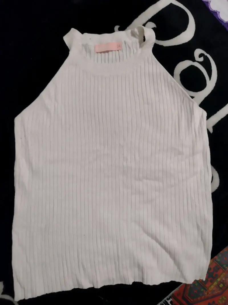 Polera sin mangas blanca - 1
