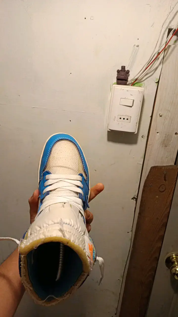 Jordan x Off-white UNC - 3