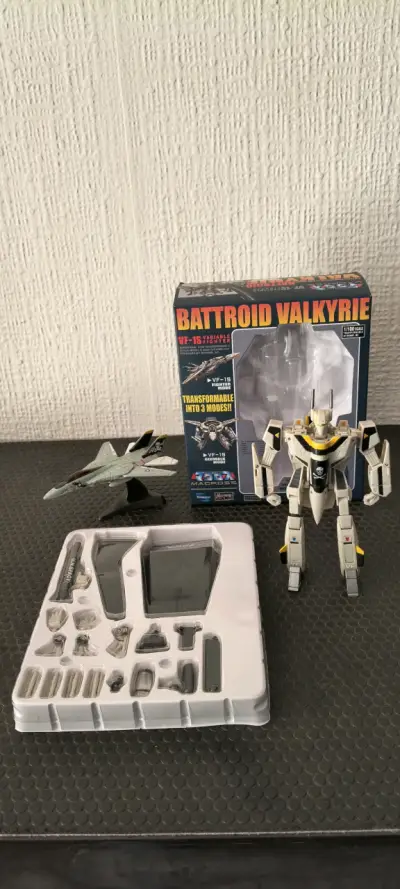 Figura transformable Battroid Valkyrie VF-1S - miniatura 5