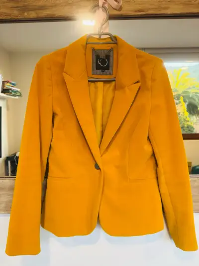 Chaqueta amarillo marca IO talla 38 - miniatura 2