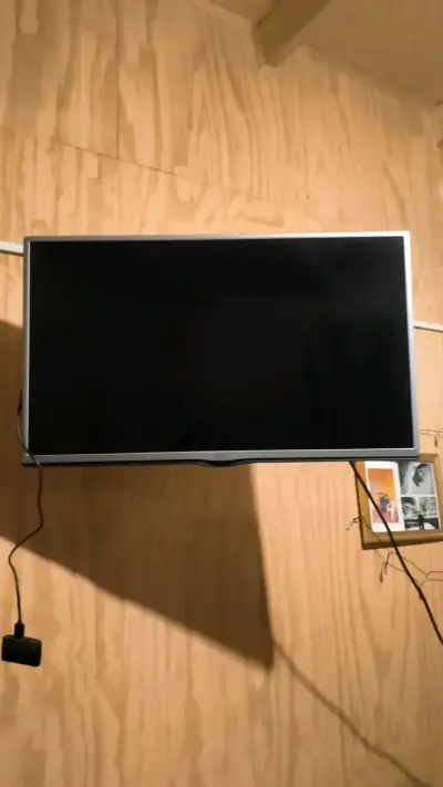 Televisor LED de 32 pulgadas - miniatura 2