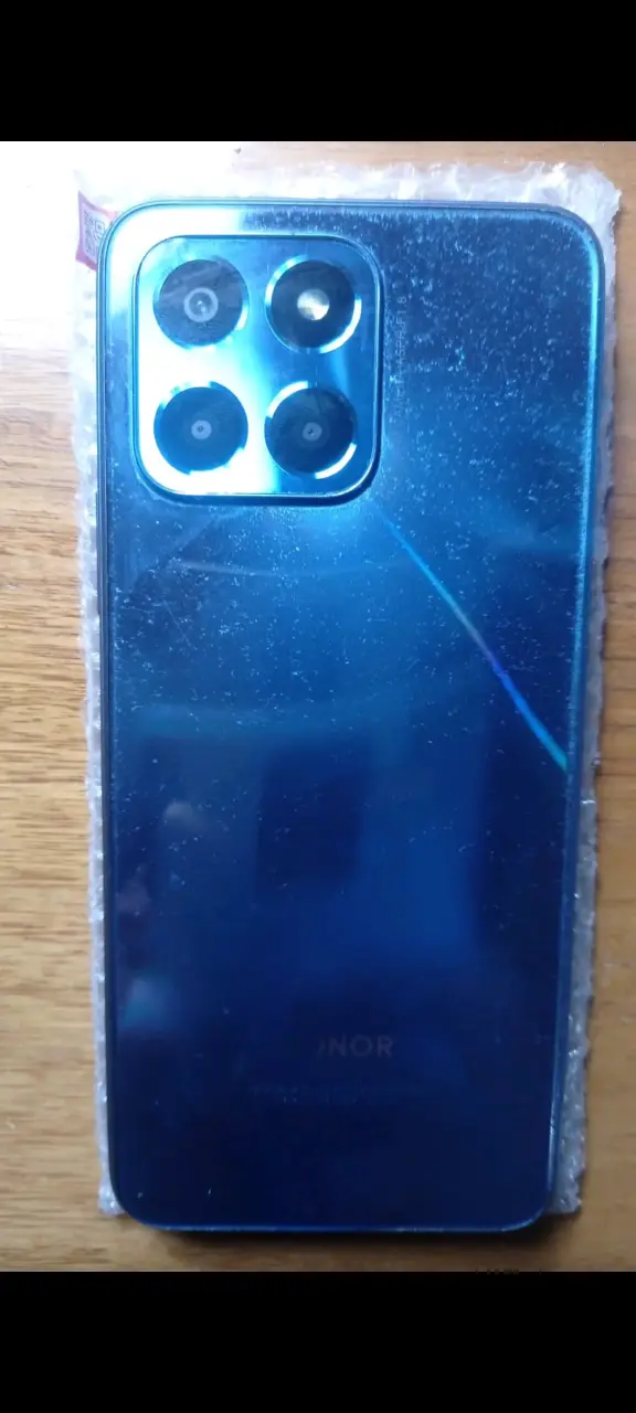 Smartphone Honor X6 con MagicOS 8.0 - 2