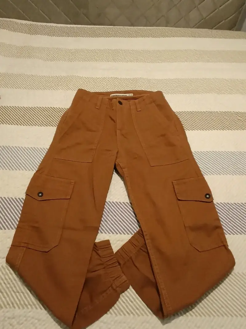 Pantalones cargo marrones talla 36 - 2