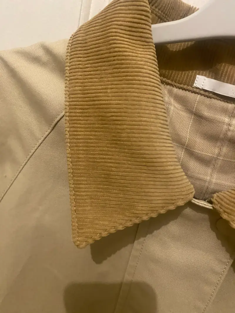 Chaqueta beige con cuello de cotelé UNIQLO - 2