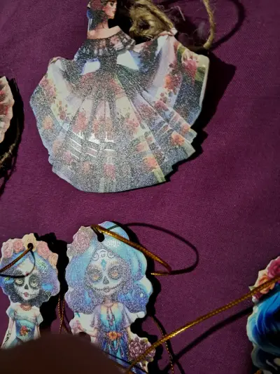 Adornos colgantes de Catrinas coloridos - miniatura 6