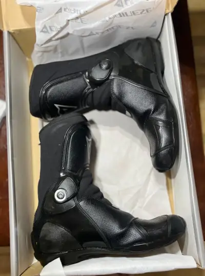 Botas de moto Dainese negras de cuero - miniatura 3