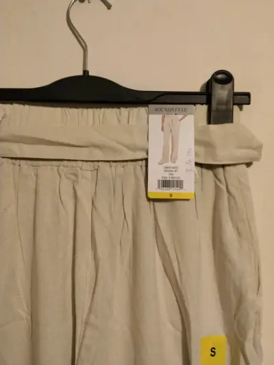Pantalones anchos beige con cinturón - miniatura 2