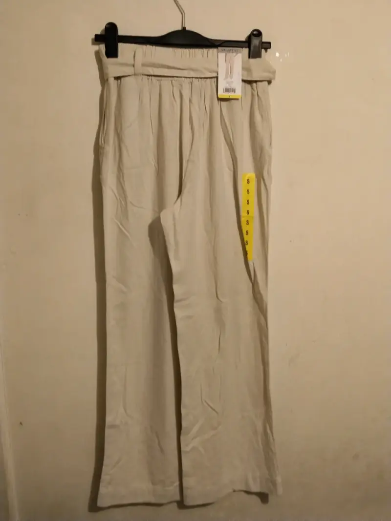 Pantalones anchos beige con cinturón - 3