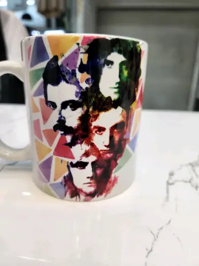 Taza con diseño de Queen - miniatura 2