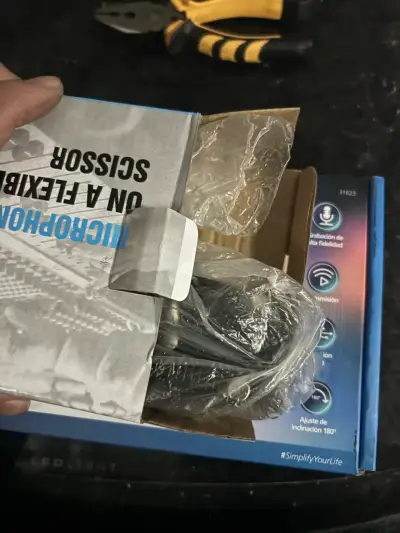 Micrófono Philco con soporte incluido - miniatura 2