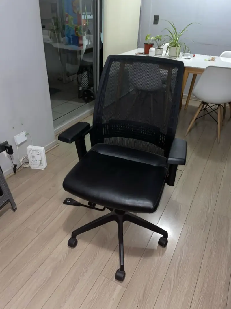 Silla de oficina ergonómica negra - 3